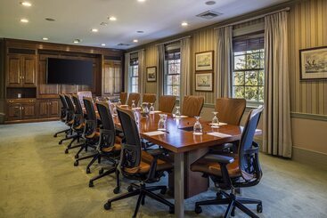 هتل Baywood Conference Center