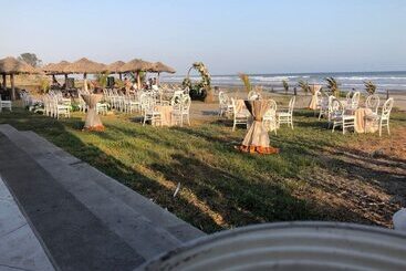 هتل Sambo Mambo Beach
