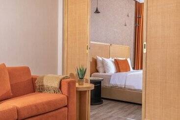 The House Hotel Al Khiran