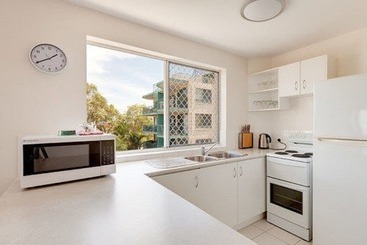 Bayviews & Harbourview Holiday Apartments