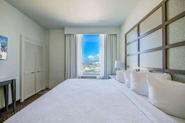 ホテル Best Western Premier   The Tides