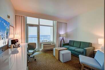 ホテル Best Western Premier   The Tides