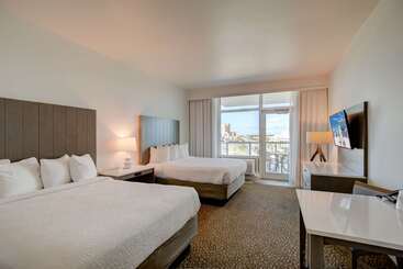 ホテル Best Western Premier   The Tides