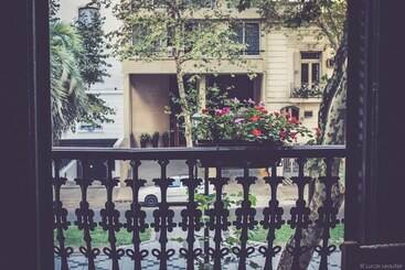هتل Bonarda Bon Hostel