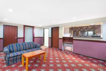 فندق Days Inn By Wyndham Effingham