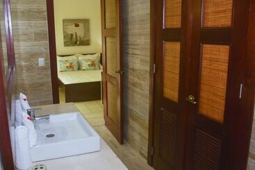هتل El Portillo Residences By Mint