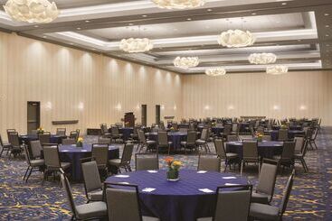 هتل Embassy Suites By Hilton Mcallen Convention Center