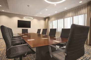 هتل Embassy Suites By Hilton Mcallen Convention Center