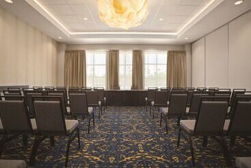 هتل Embassy Suites By Hilton Mcallen Convention Center
