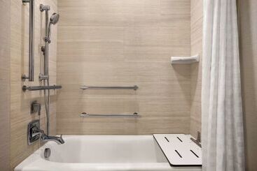 هتل Embassy Suites By Hilton Mcallen Convention Center