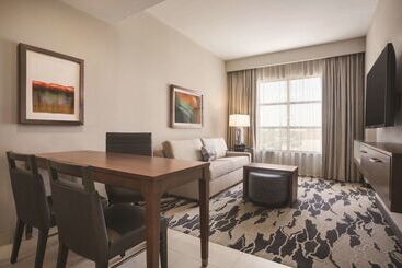 هتل Embassy Suites By Hilton Mcallen Convention Center