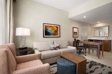 هتل Embassy Suites By Hilton Mcallen Convention Center