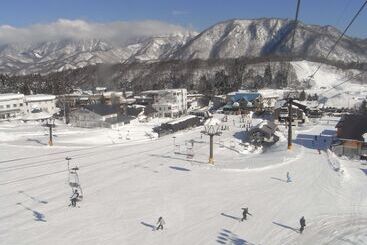 هتل Hakuba Tsugaike Ski Slope Side Espoir Misawa