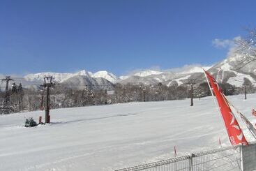 هتل Hakuba Tsugaike Ski Slope Side Espoir Misawa