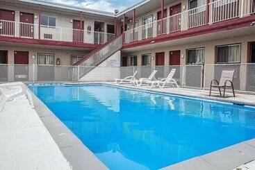 هتل Flamingo Inn