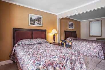 هتل Flamingo Inn