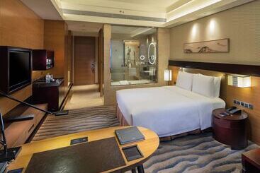 هتل Hilton Yantai Golden Coast