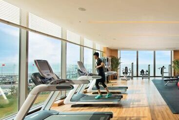 هتل Hilton Yantai Golden Coast