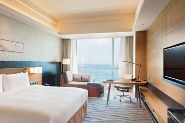 هتل Hilton Yantai Golden Coast
