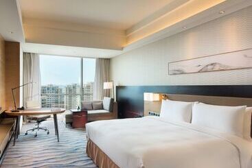 هتل Hilton Yantai Golden Coast