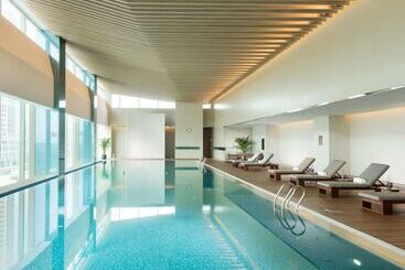 هتل Hilton Yantai Golden Coast