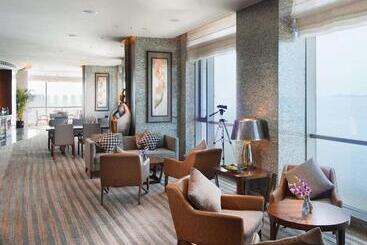 هتل Hilton Yantai Golden Coast