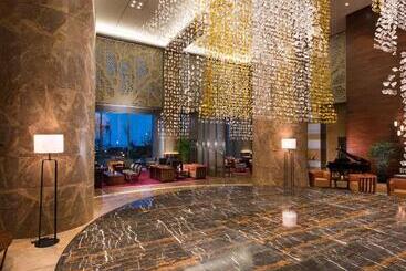 هتل Hilton Yantai Golden Coast