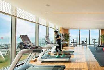 هتل Hilton Yantai Golden Coast