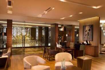 هتل Hilton Yantai Golden Coast