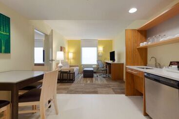 هتل Home2 Suites By Hilton Champaign / Urbana