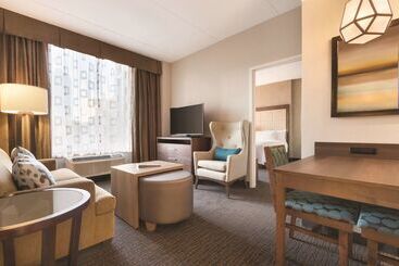 هتل Homewood Suites By Hilton Calgary Downtown