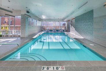 هتل Homewood Suites By Hilton Calgary Downtown