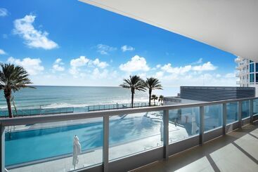 هتل Monte Carlo Miami Beach