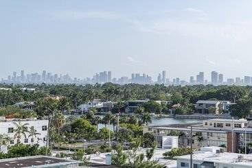 هتل Monte Carlo Miami Beach