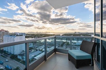 هتل Monte Carlo Miami Beach