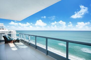 هتل Monte Carlo Miami Beach