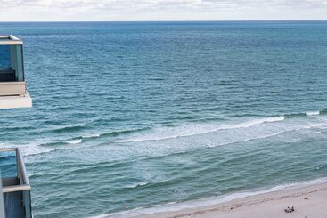 هتل Monte Carlo Miami Beach