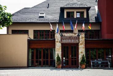 هتل Morris Relax & Wellness