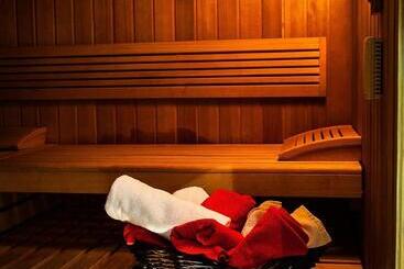 هتل Morris Relax & Wellness