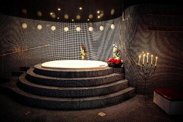 هتل Morris Relax & Wellness