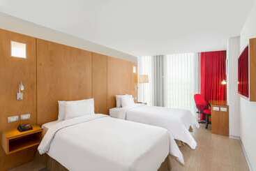 هتل Ramada Encore By Wyndham Lima San Isidro