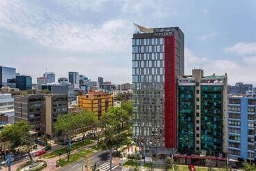 هتل Ramada Encore By Wyndham Lima San Isidro