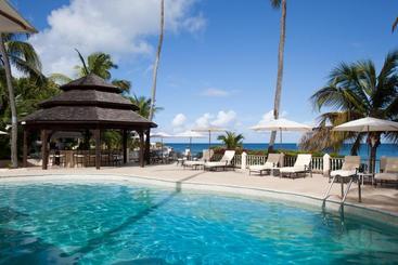 هتل The Cove Suites At Blue Waters Resort And Spa