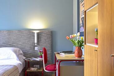 هتل The Editory House Ribeira Porto