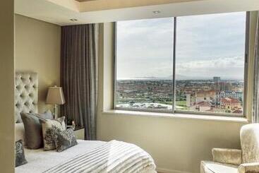ホテル The Residences At Crystal Towers