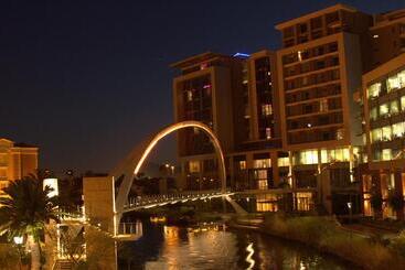 ホテル The Residences At Crystal Towers