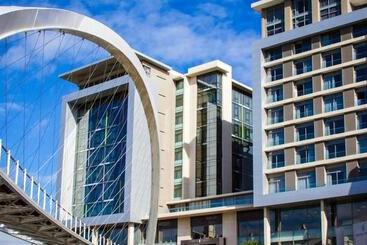 ホテル The Residences At Crystal Towers