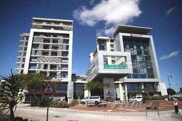 ホテル The Residences At Crystal Towers