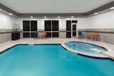 هتل Wingate By Wyndham Loveland Johnstown