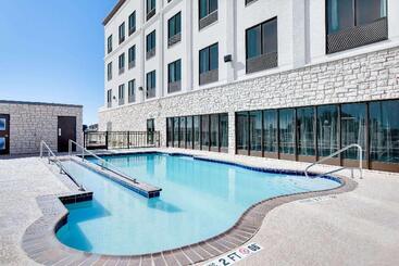 هتل Wingate By Wyndham San Angelo